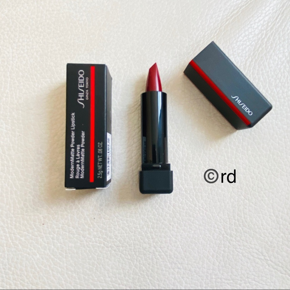 Shiseido Modern Matte Lipstick Exotic Red 2.5g